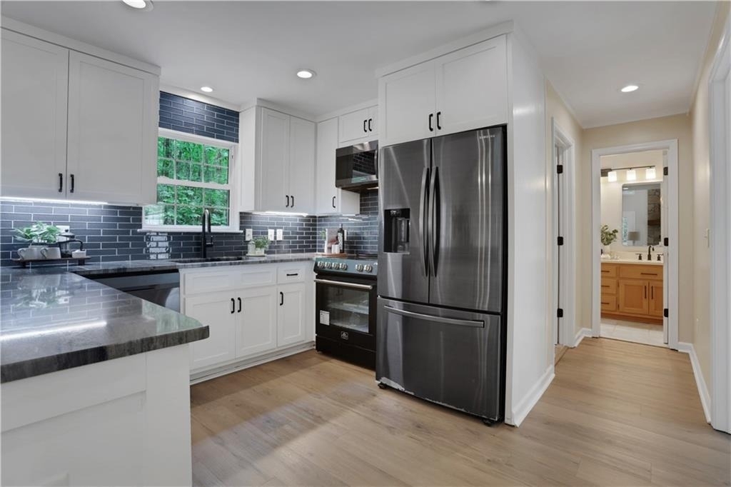 6524 Medlock Road - Photo 11