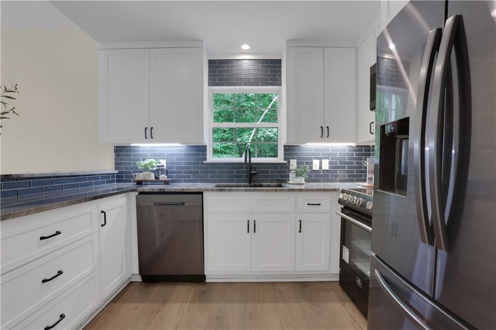 6524 Medlock Road - Photo 9