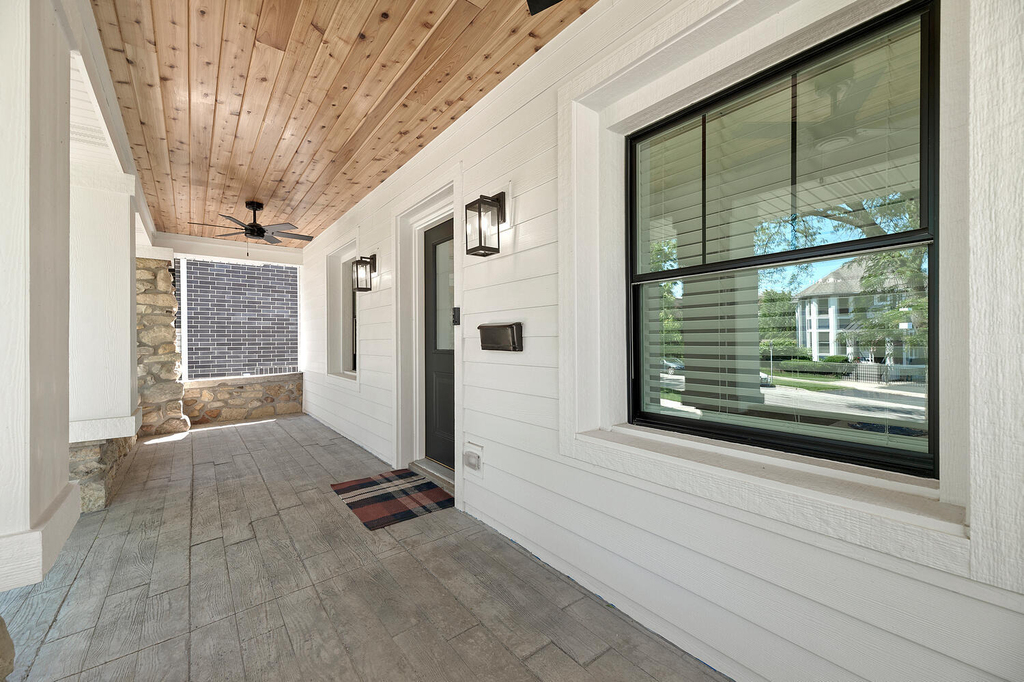 1205 Curtiss Street - Photo 2