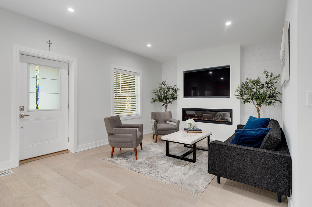 1205 Curtiss Street - Photo 3