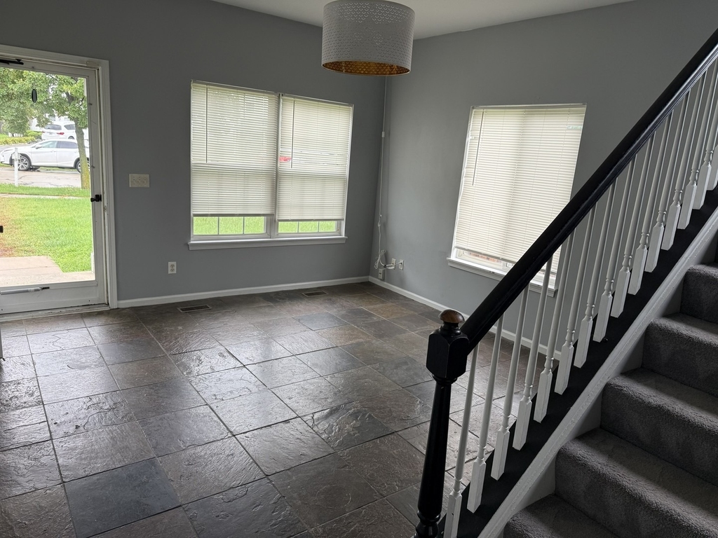 384 Reston Circle - Photo 4