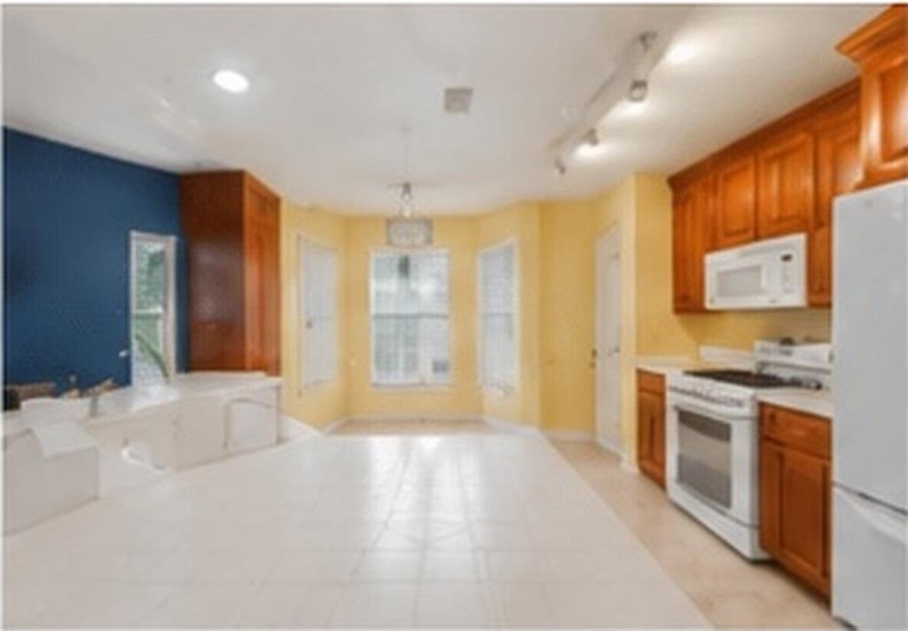 1750 Arborwood Drive - Photo 4