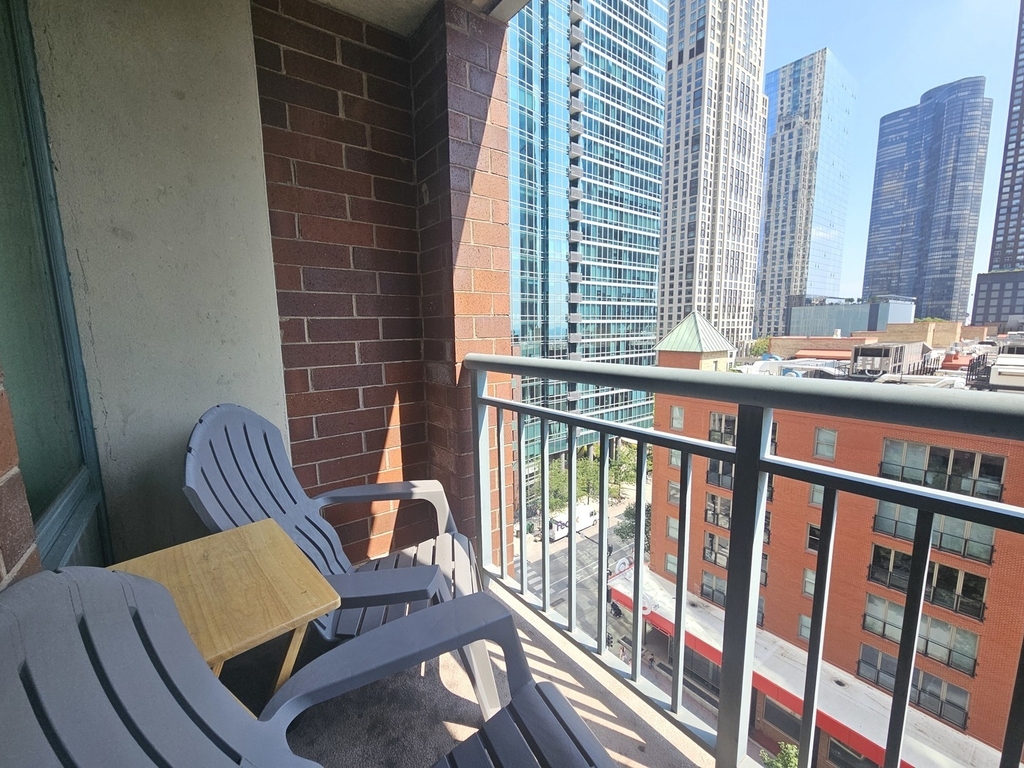 480 N Mcclurg Court - Photo 15