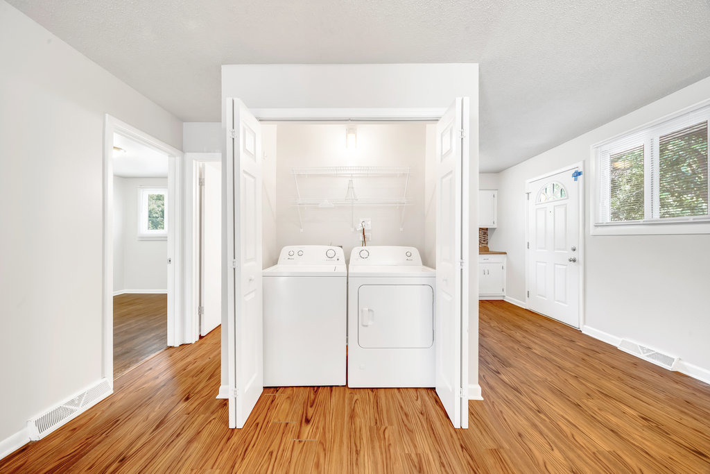 14433 Springfield Avenue - Photo 9