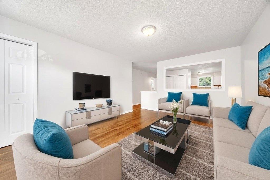 14433 Springfield Avenue - Photo 2