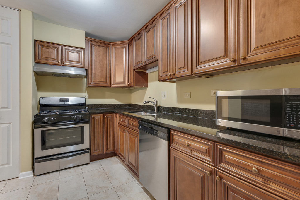 3100 Bayside Drive - Photo 10