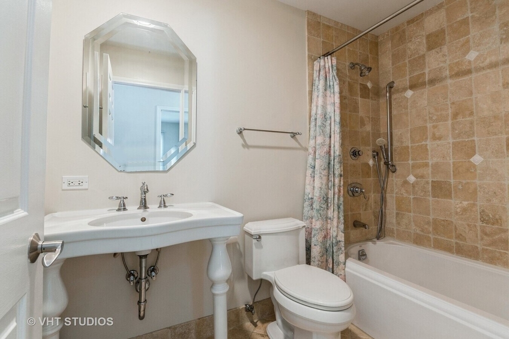 920 Chaucer Way - Photo 13