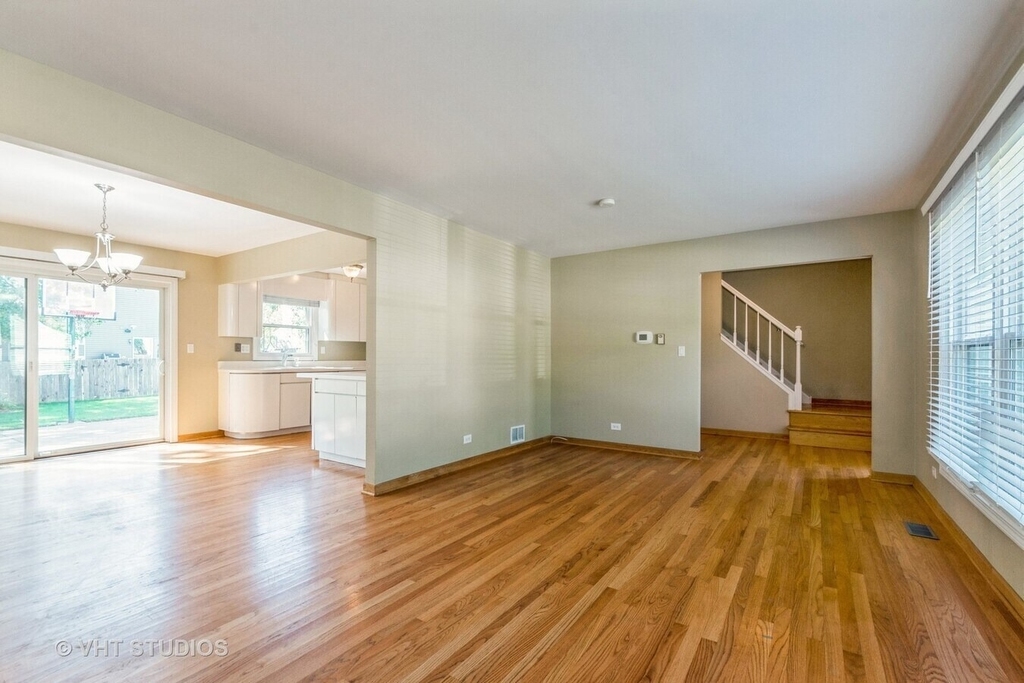 920 Chaucer Way - Photo 6