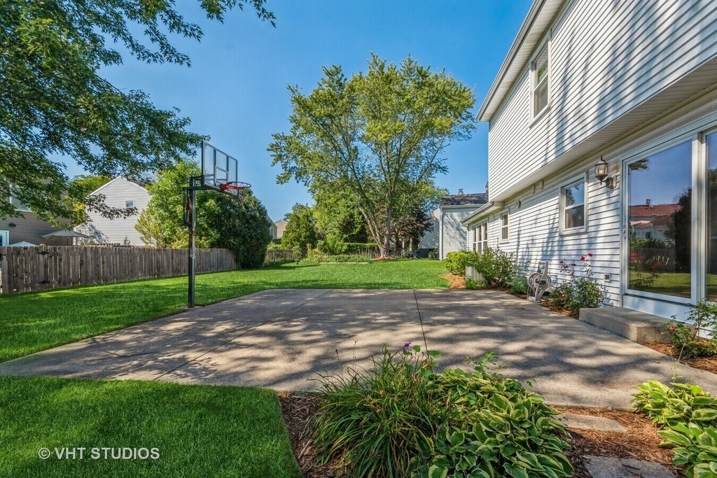 920 Chaucer Way - Photo 15