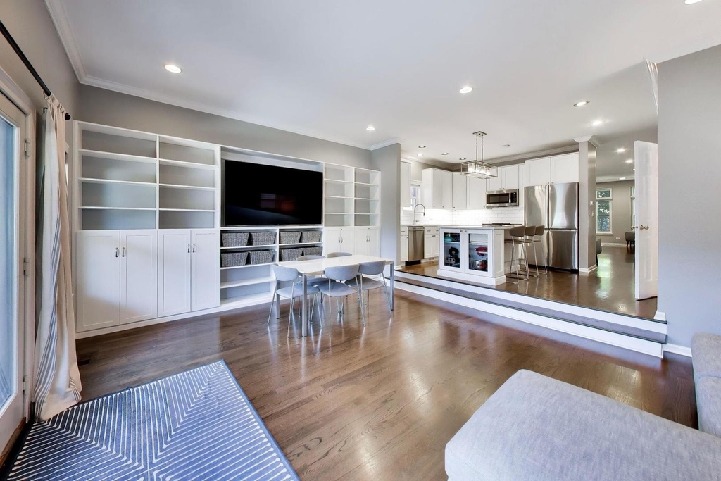 329 W Goethe Street - Photo 13