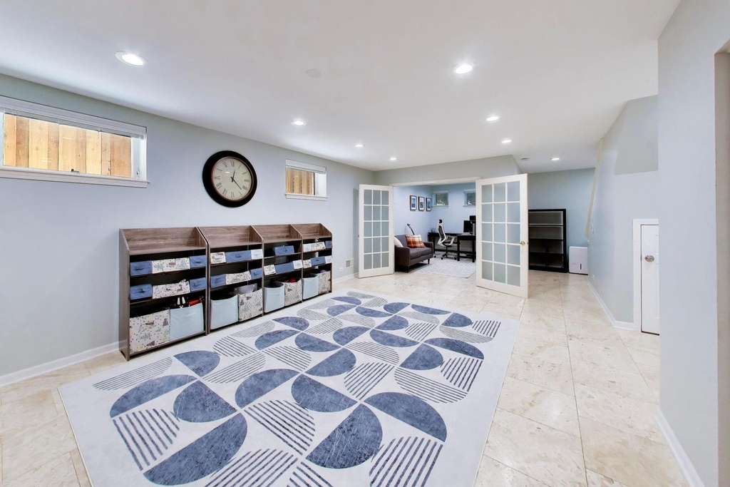 329 W Goethe Street - Photo 34
