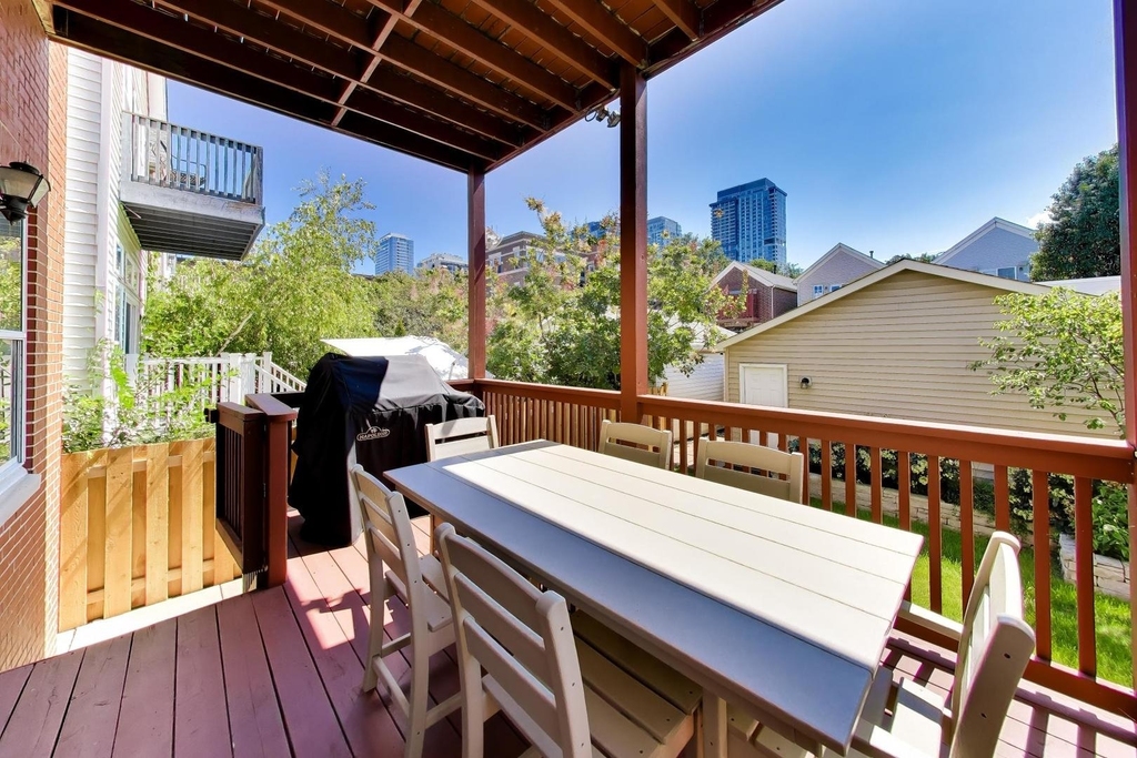 329 W Goethe Street - Photo 42