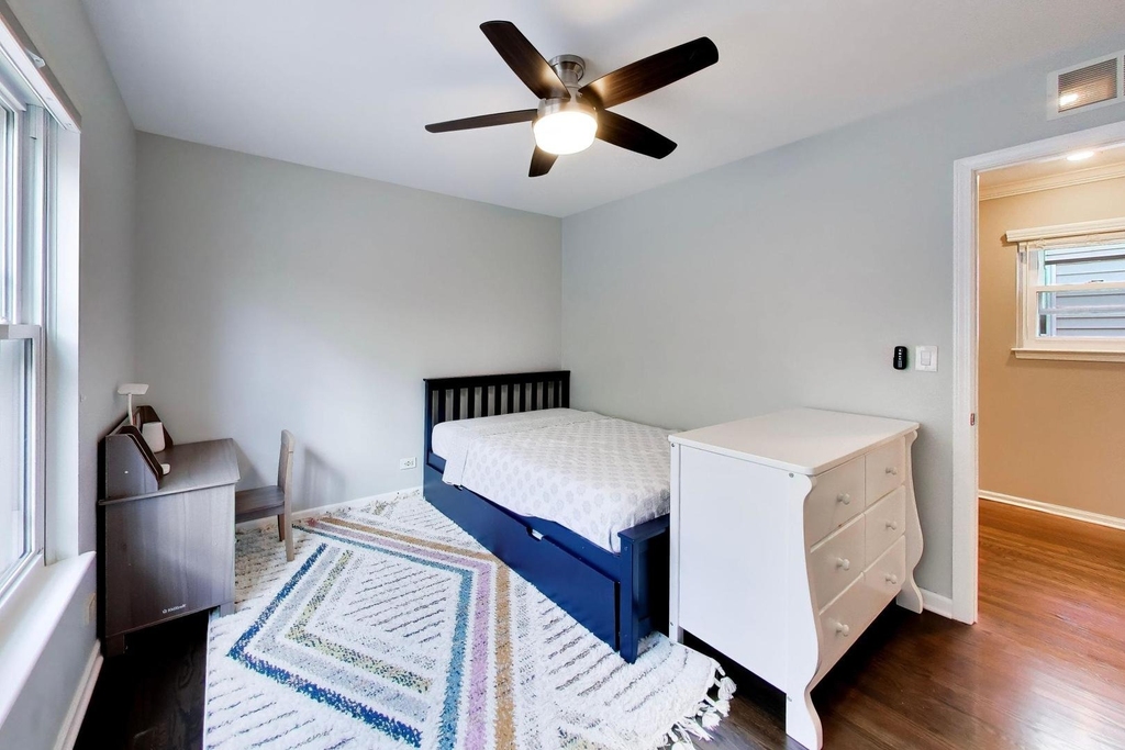 329 W Goethe Street - Photo 26