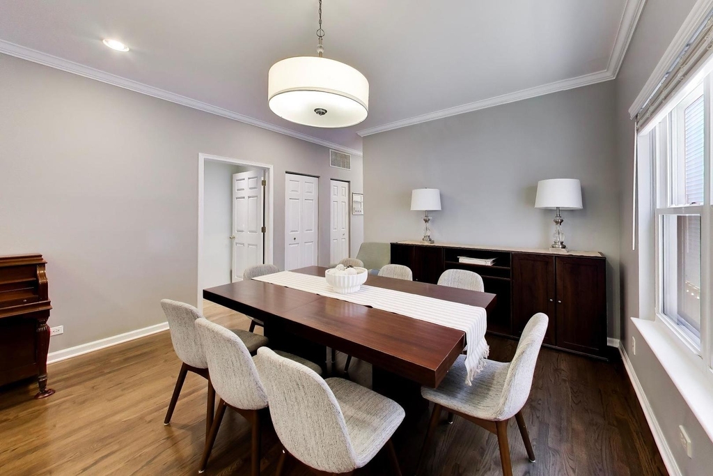 329 W Goethe Street - Photo 6