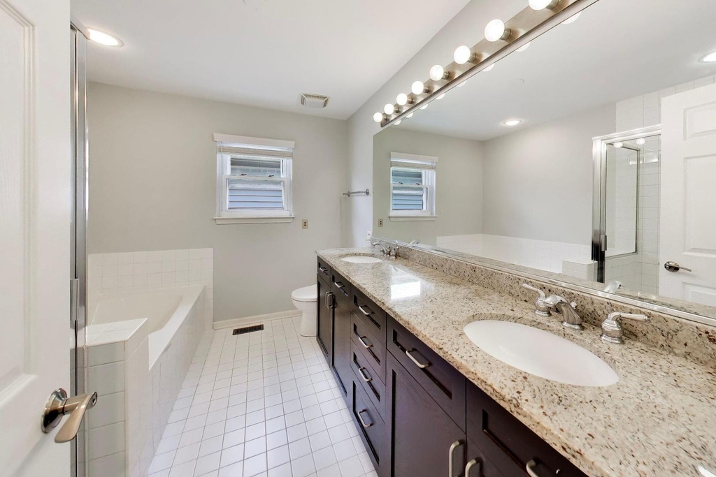 329 W Goethe Street - Photo 23