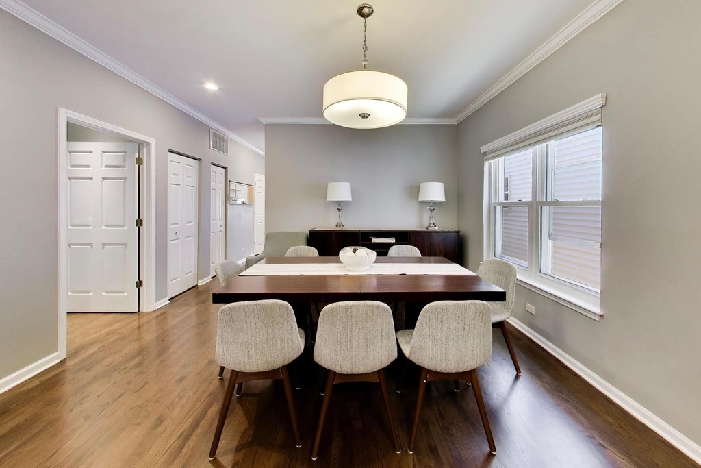 329 W Goethe Street - Photo 5