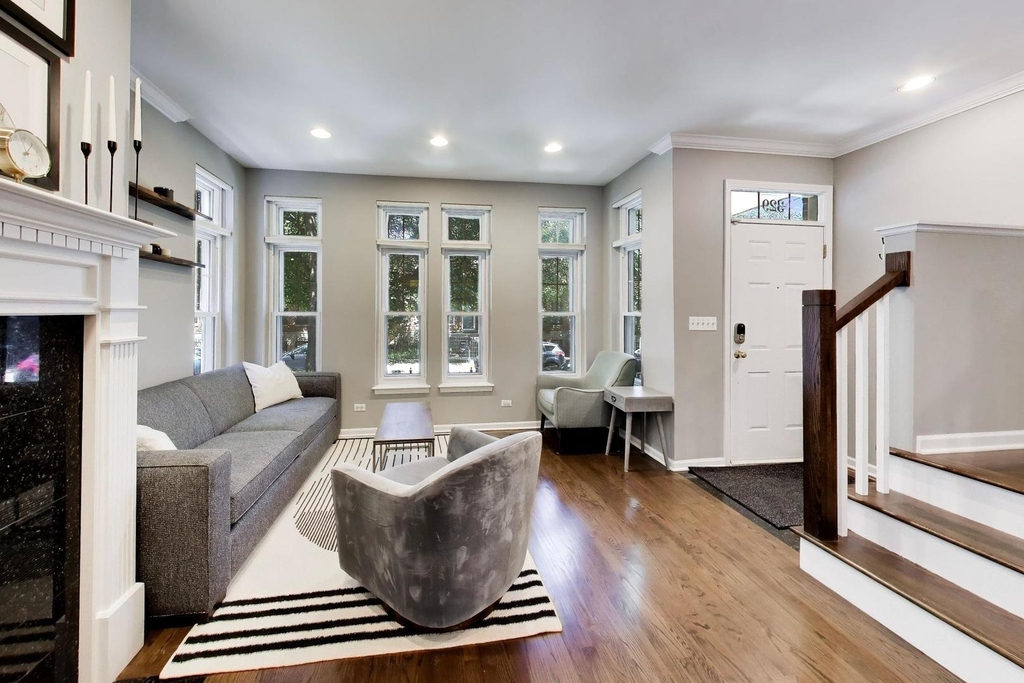 329 W Goethe Street - Photo 4
