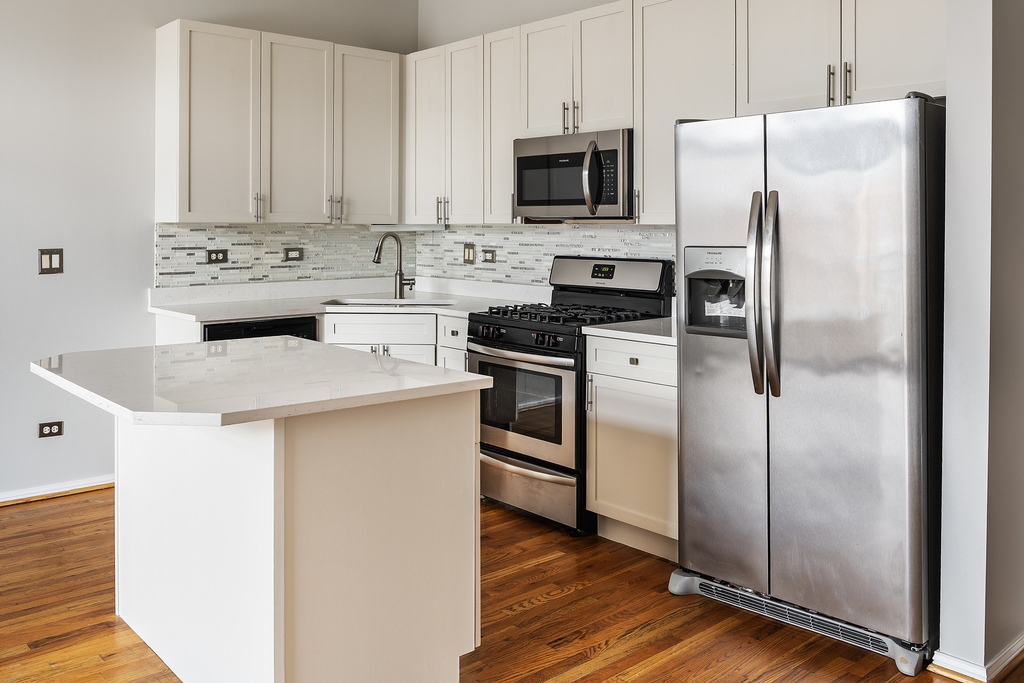 950 W Monroe Street - Photo 3