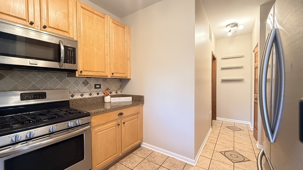 2437 Oneida Lane - Photo 4