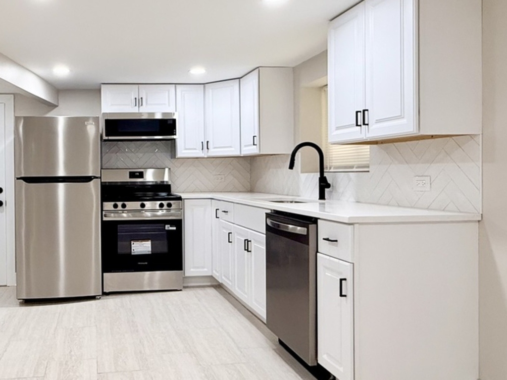 5536 N Spaulding Avenue - Photo 5