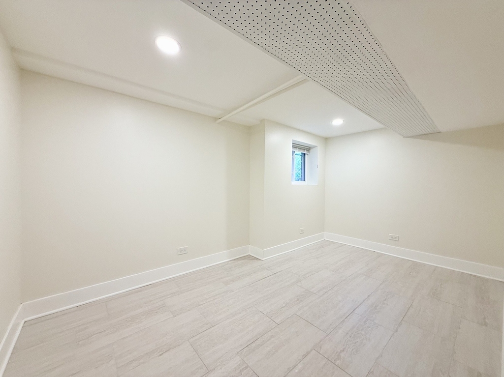 5536 N Spaulding Avenue - Photo 10