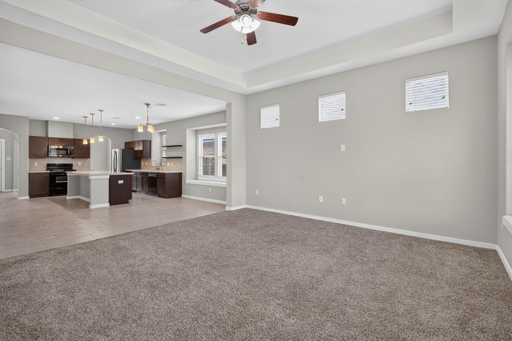 6915 Rosemont Court - Photo 20