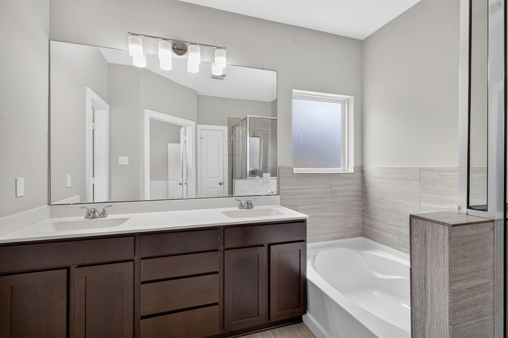6915 Rosemont Court - Photo 25