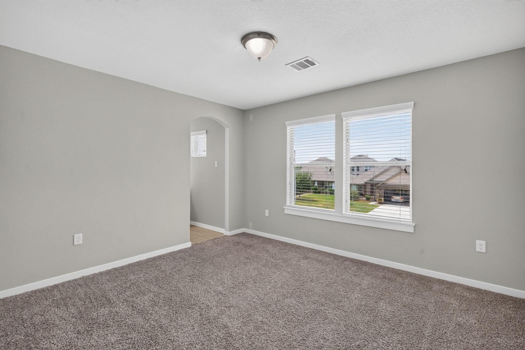 6915 Rosemont Court - Photo 38