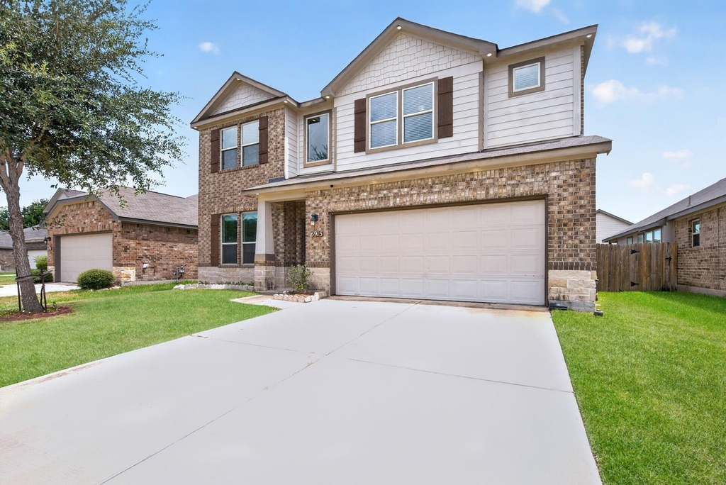 6915 Rosemont Court - Photo 2