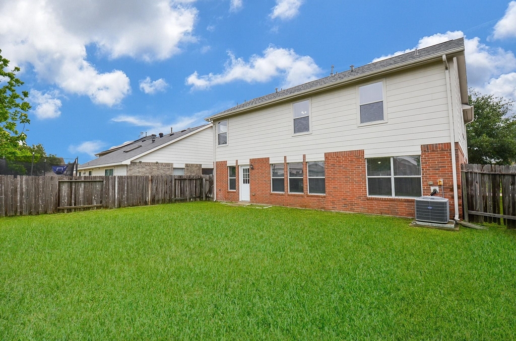 3907 Pebble Garden Lane - Photo 17