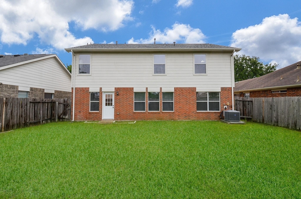 3907 Pebble Garden Lane - Photo 16