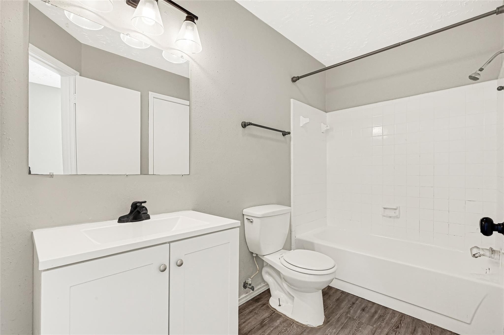 8111 Furlong Lane - Photo 9