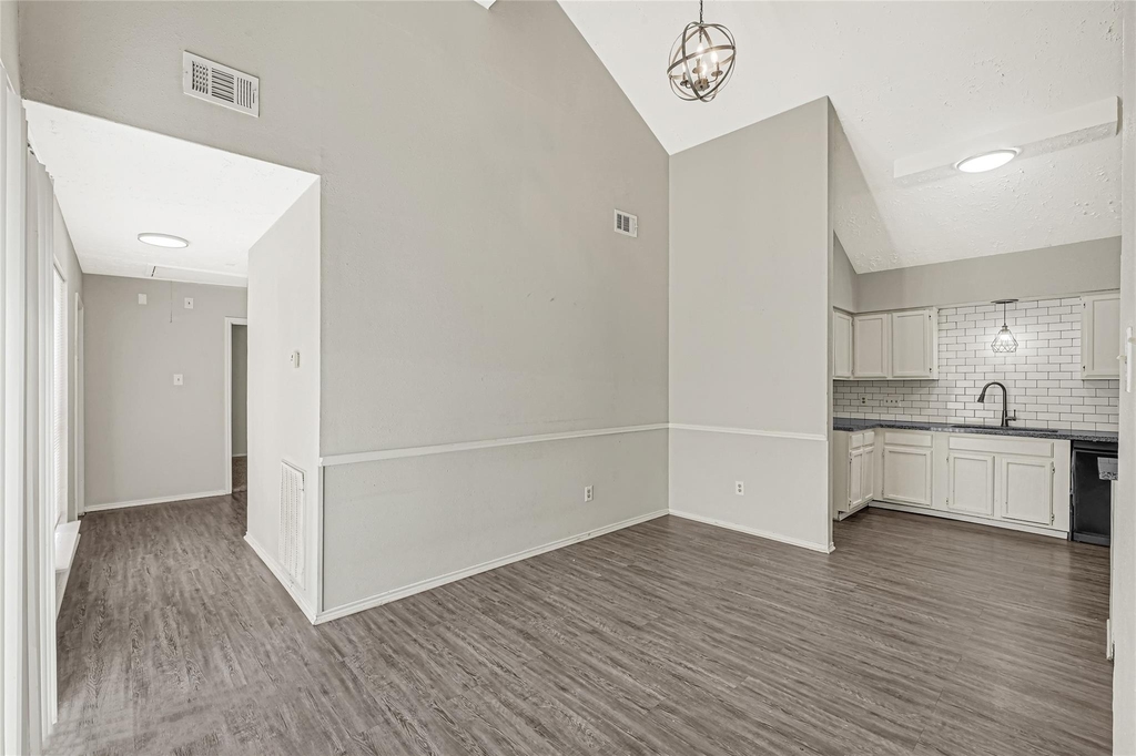 8111 Furlong Lane - Photo 4