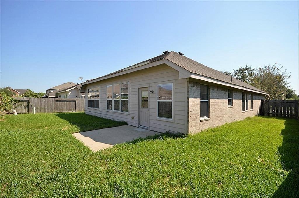 2608 Courtyard Lane - Photo 14