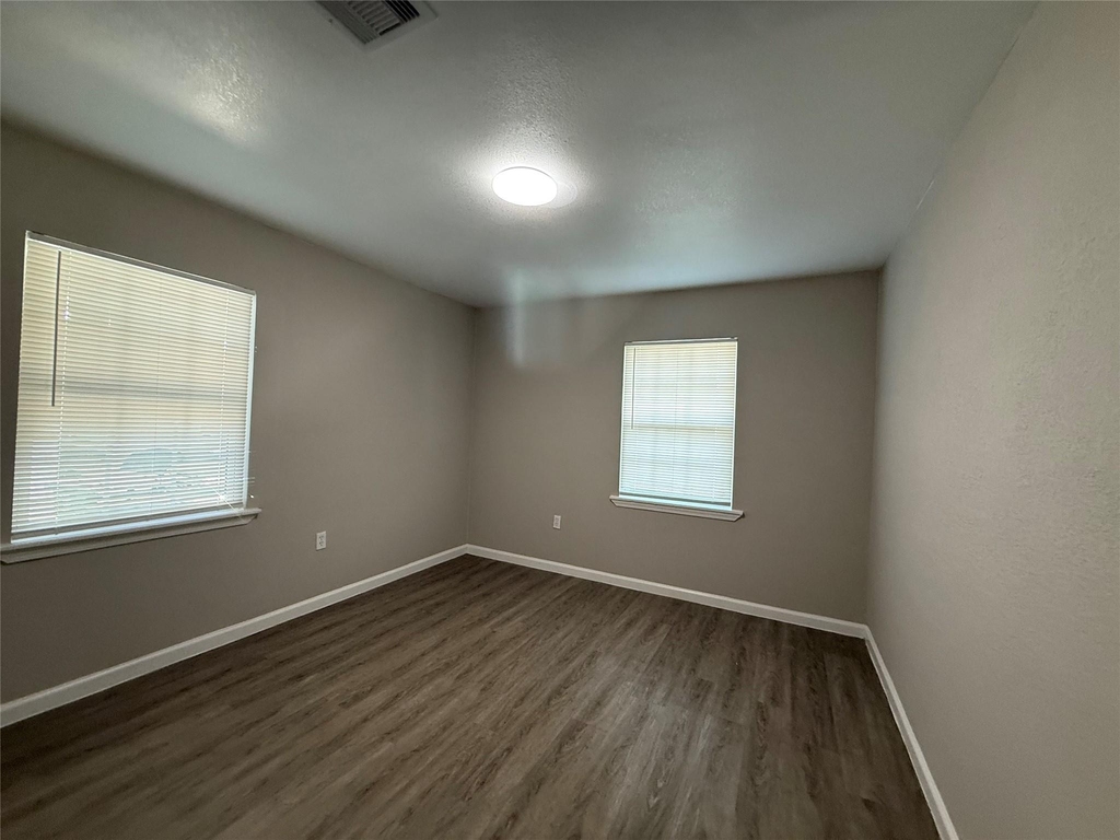 1415 Regal Street - Photo 9