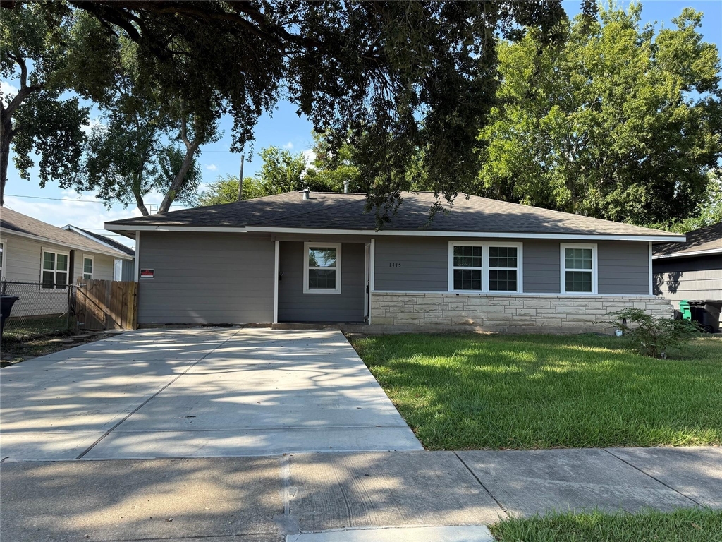 1415 Regal Street - Photo 0