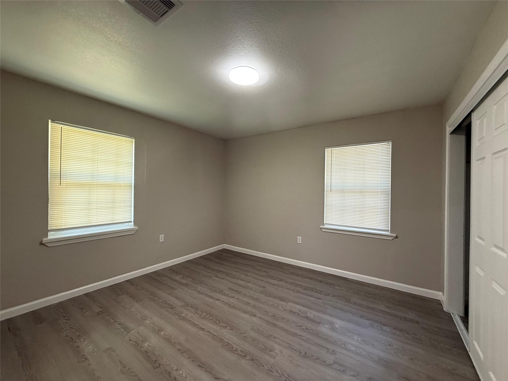 1415 Regal Street - Photo 6