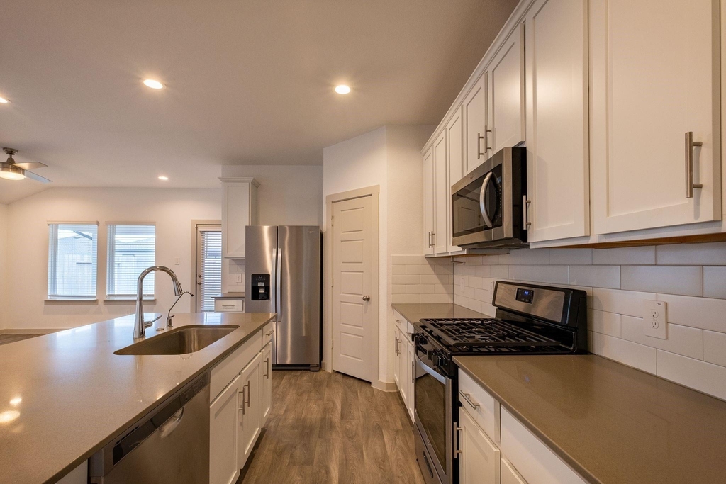 7723 Brushwood Drive - Photo 2