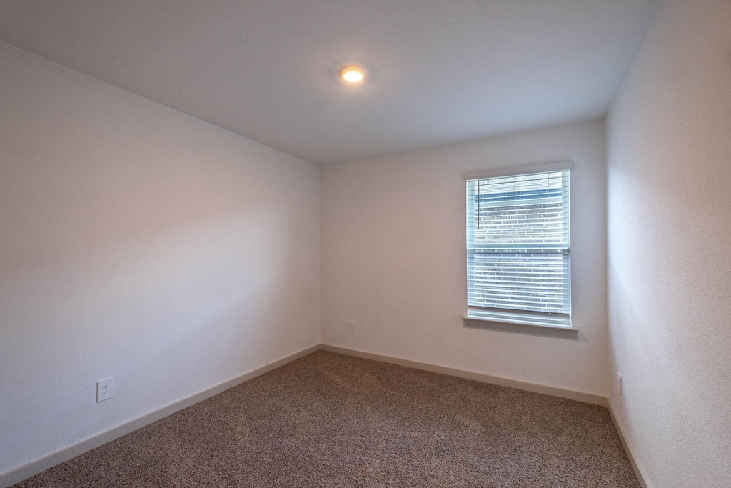 7723 Brushwood Drive - Photo 7