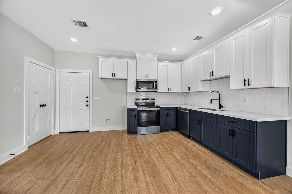 4357 Elmwood Street - Photo 5