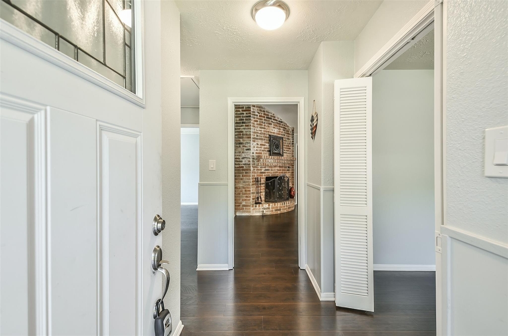 863 Seamaster Drive - Photo 4
