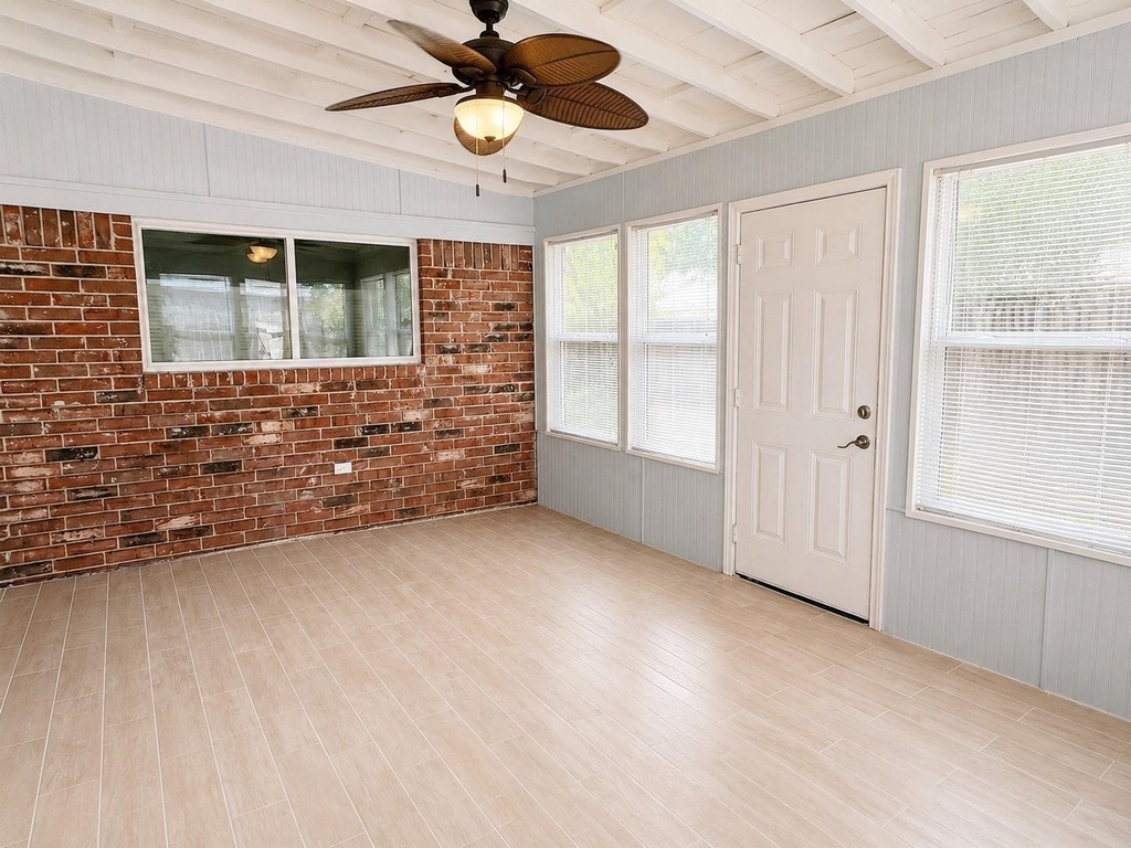 863 Seamaster Drive - Photo 20