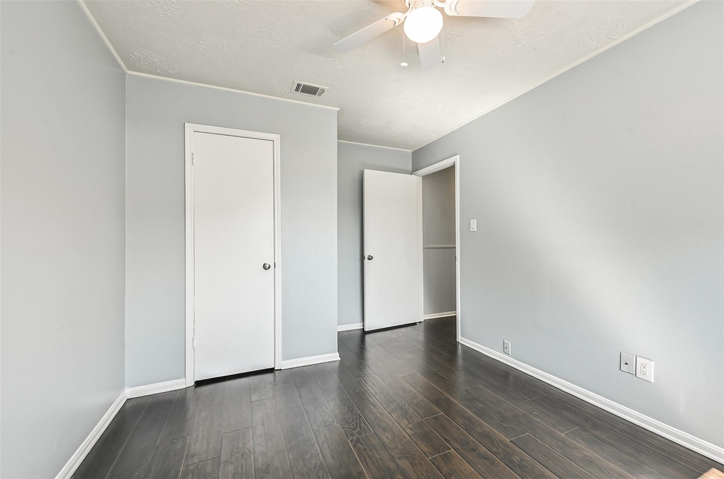 863 Seamaster Drive - Photo 34