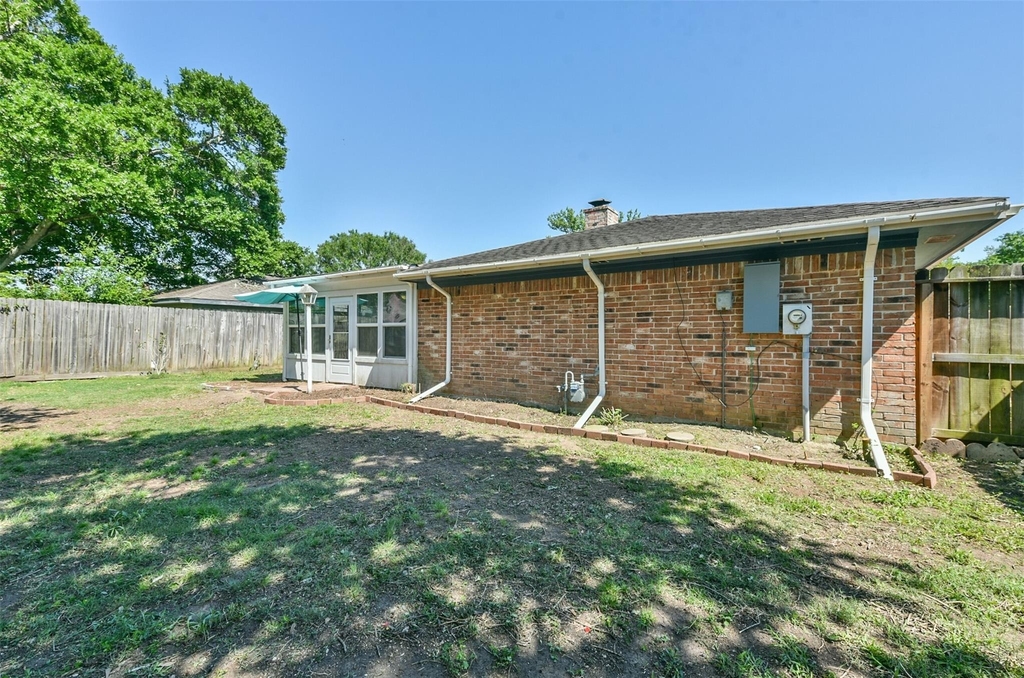 863 Seamaster Drive - Photo 37