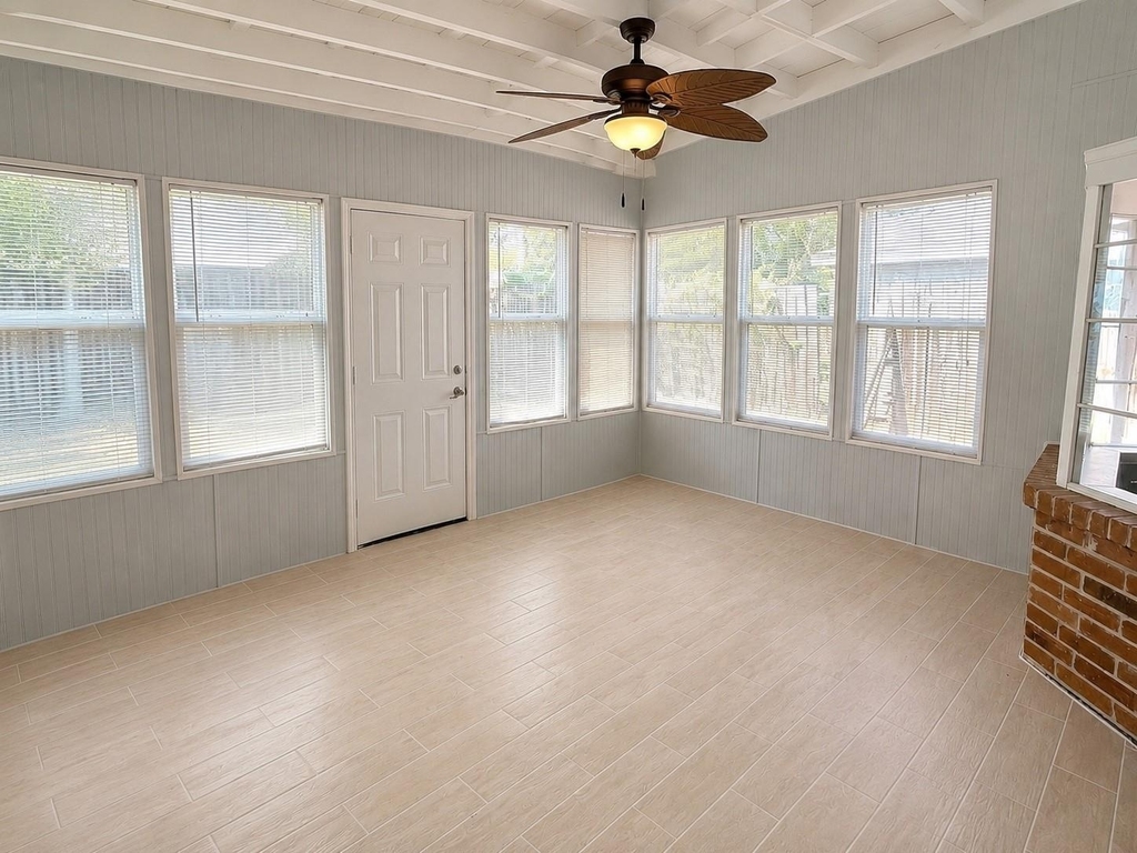 863 Seamaster Drive - Photo 18