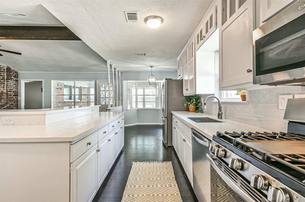863 Seamaster Drive - Photo 15