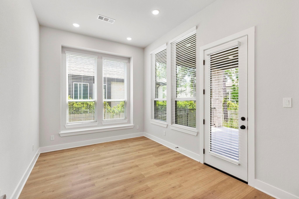 415 N Hillary Step Place - Photo 13