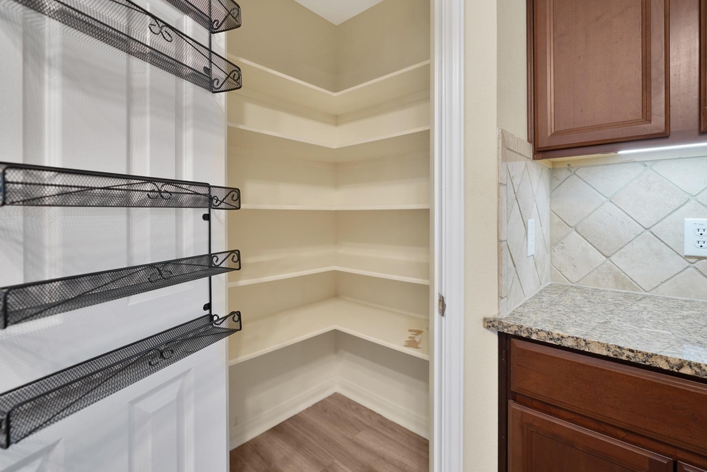 21558 Duke Alexander Drive - Photo 19
