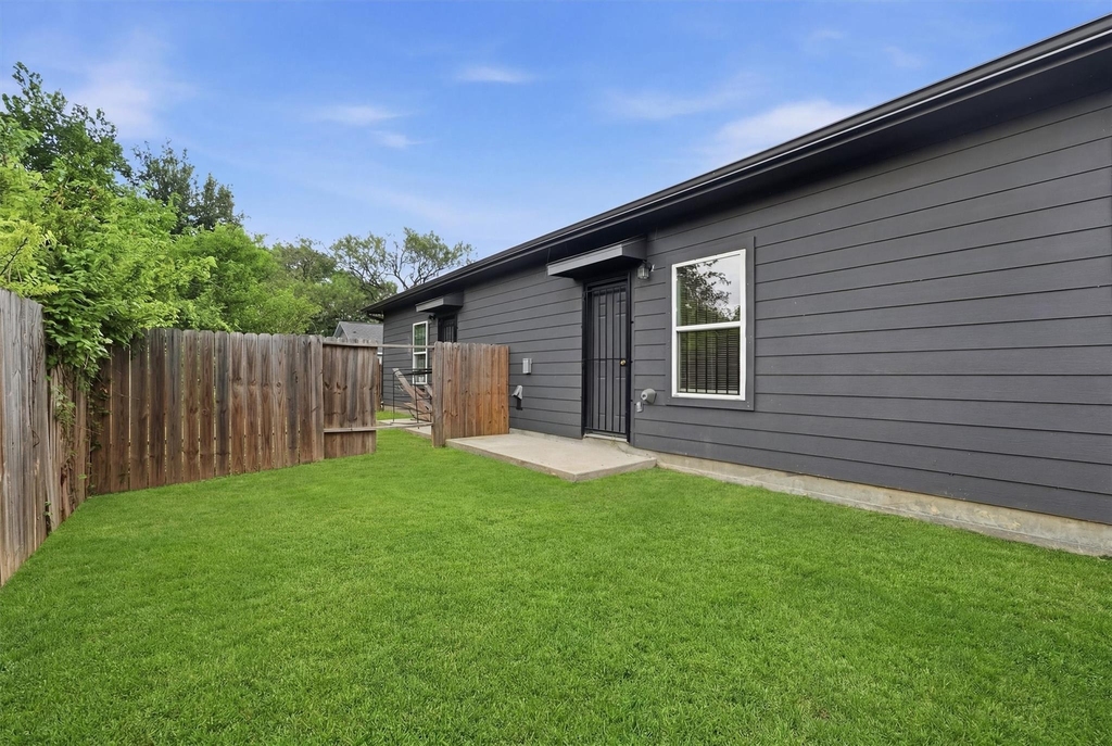 319 N Carolina Street - Photo 19
