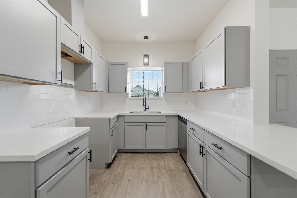 319 N Carolina Street - Photo 8